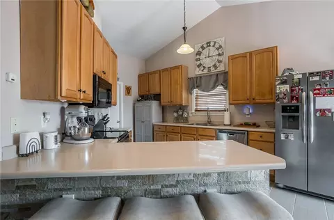 Kitchen - 165 Hampton Pl, Troy, OH 45373 photo 2 of 3