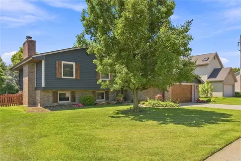 1748 Sherwood Forest Dr, Miamisburg, OH 45342