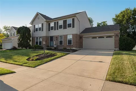 2055 Rosina Dr, Miamisburg, OH 45342