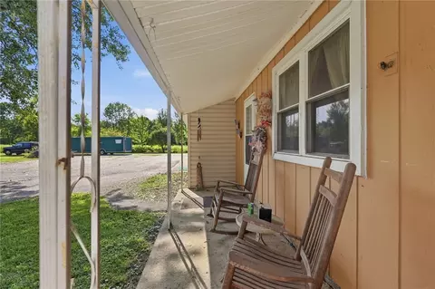 Exterior - 5890 Springfield Xenia Rd, Springfield, OH 45502 photo 7 of 11