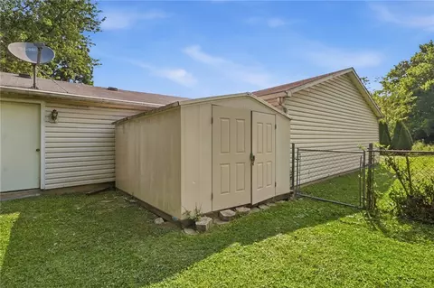 Exterior - 5890 Springfield Xenia Rd, Springfield, OH 45502 photo 11 of 11