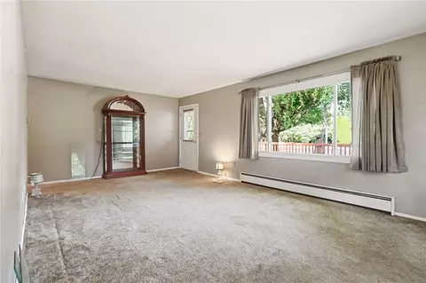 Living - 5890 Springfield Xenia Rd, Springfield, OH 45502 photo 1 of 4