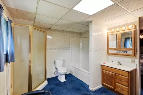 Bath - 5890 Springfield Xenia Rd, Springfield, OH 45502 photo 3 of 4