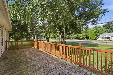 Exterior - 5890 Springfield Xenia Rd, Springfield, OH 45502 photo 3 of 11