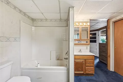 Bath - 5890 Springfield Xenia Rd, Springfield, OH 45502 photo 4 of 4