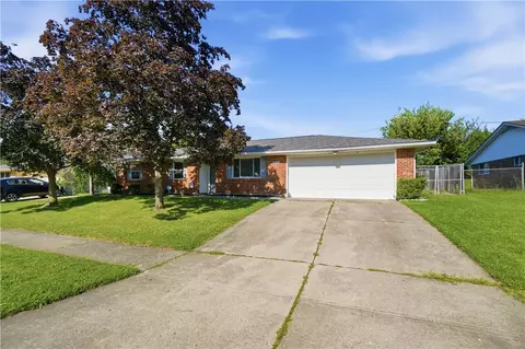 7315 Colegrove Dr, Huber Heights, OH 45424