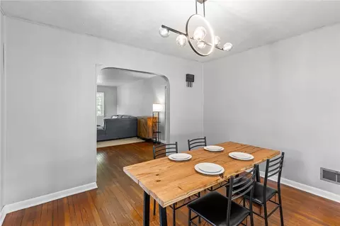 Dining - 813 E Dorothy Ln, Kettering, OH 45419 photo 3 of 3