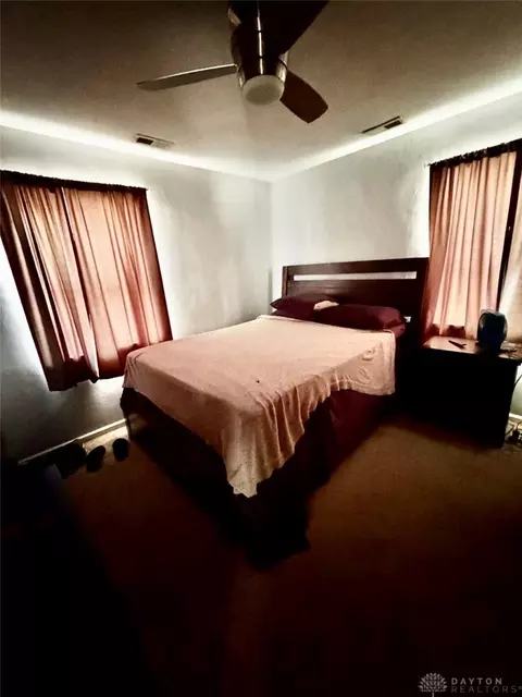 Bedroom - 554 East Dr, Kettering, OH 45419 photo 1 of 3