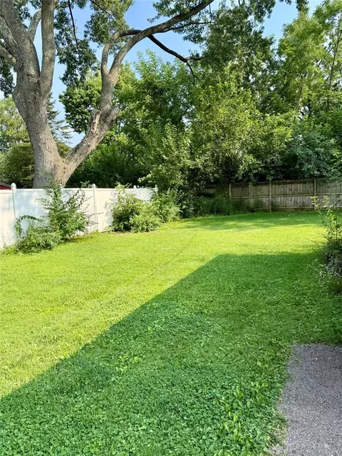 Exterior - 554 East Dr, Kettering, OH 45419 photo 4 of 4