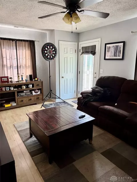 Living - 554 East Dr, Kettering, OH 45419 photo 3 of 3