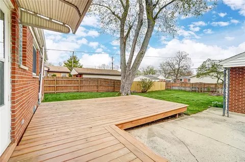 Exterior - 2417 Olson Dr, Kettering, OH 45420 photo 6 of 13