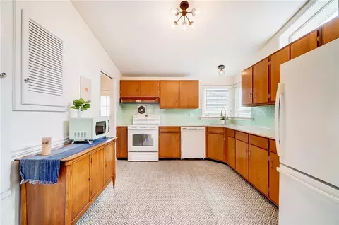 Kitchen - 2417 Olson Dr, Kettering, OH 45420 photo 1 of 5
