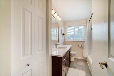 Bath - 2417 Olson Dr, Kettering, OH 45420 photo 2 of 4