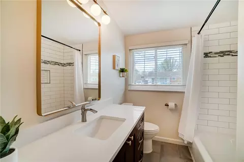 Bath - 2417 Olson Dr, Kettering, OH 45420 photo 3 of 4