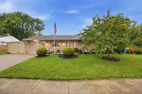 7301 Stonehurst Dr, Dayton, OH 45424