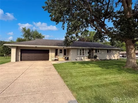 585 S Main St, West Milton, OH 45383