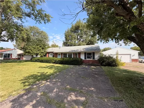 118 Parkgrove Dr, Union, OH 45322