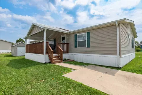 11054 Oakwood Village Blvd, Miamisburg, OH 45342