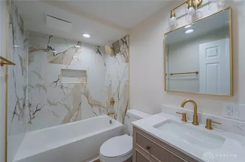 Bath - 759 N Hampton Rd, Springfield, OH 45504 photo 1 of 1