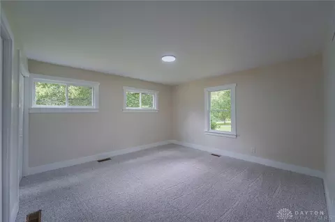 Bedroom - 759 N Hampton Rd, Springfield, OH 45504 photo 5 of 6