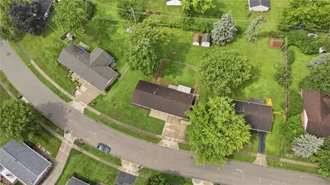 View/Area - 2821 Powhattan Pl, Kettering, OH 45420 photo 4 of 5