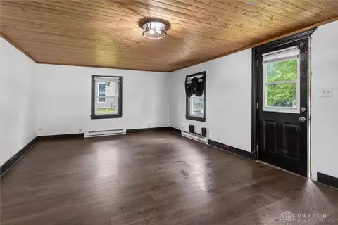 161 Bernard Rd, New Vienna, OH 45159