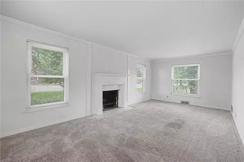 Living - 100 Greendale Dr, Kettering, OH 45429 photo 1 of 8