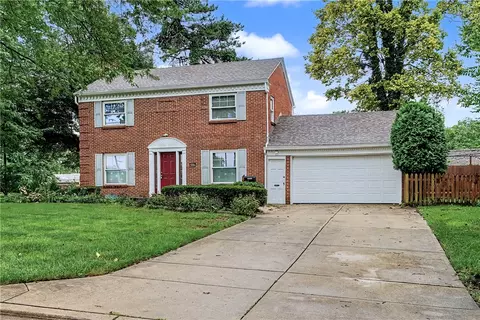 Exterior - 100 Greendale Dr, Kettering, OH 45429 photo 2 of 15