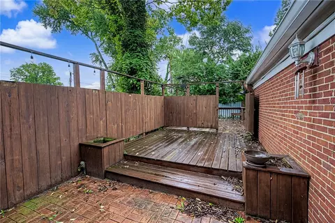 Exterior - 100 Greendale Dr, Kettering, OH 45429 photo 7 of 15