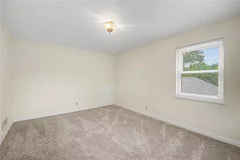 Bedroom - 100 Greendale Dr, Kettering, OH 45429 photo 3 of 5