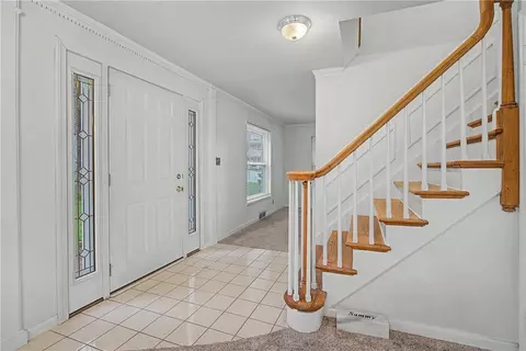 Entry Way - 100 Greendale Dr, Kettering, OH 45429 photo 2 of 4