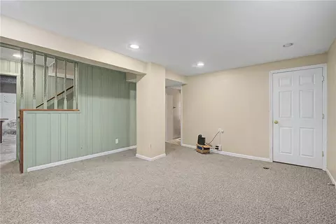 Living - 100 Greendale Dr, Kettering, OH 45429 photo 8 of 8