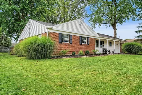 Exterior - 1112 Claybourne Rd, Kettering, OH 45429 photo 4 of 15