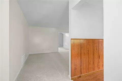Living - 1112 Claybourne Rd, Kettering, OH 45429 photo 1 of 10