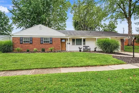 Exterior - 1112 Claybourne Rd, Kettering, OH 45429 photo 3 of 15