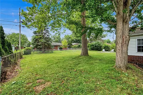 Exterior - 1112 Claybourne Rd, Kettering, OH 45429 photo 14 of 15