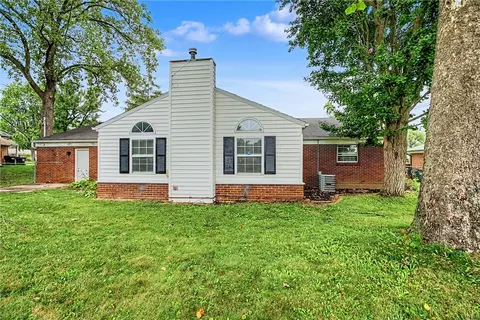 Exterior - 1112 Claybourne Rd, Kettering, OH 45429 photo 12 of 15