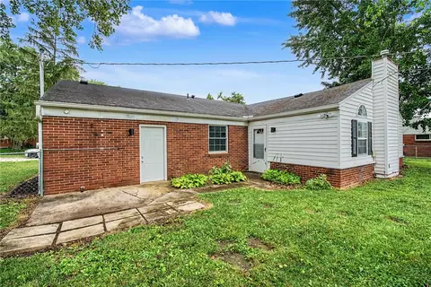 Exterior - 1112 Claybourne Rd, Kettering, OH 45429 photo 9 of 15