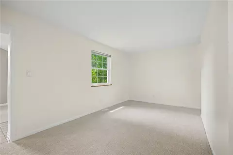 Bedroom - 1112 Claybourne Rd, Kettering, OH 45429 photo 1 of 7