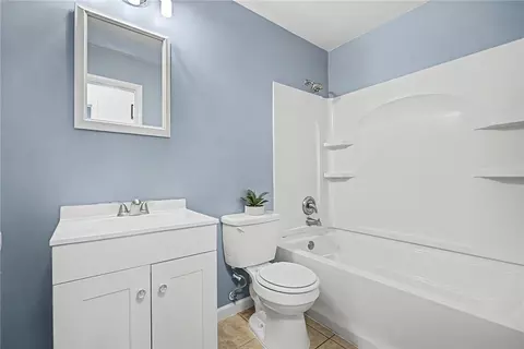 Bath - 1112 Claybourne Rd, Kettering, OH 45429 photo 1 of 2