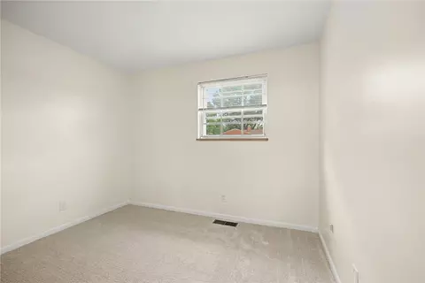 Bedroom - 1112 Claybourne Rd, Kettering, OH 45429 photo 6 of 7