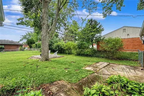 Exterior - 1112 Claybourne Rd, Kettering, OH 45429 photo 8 of 15
