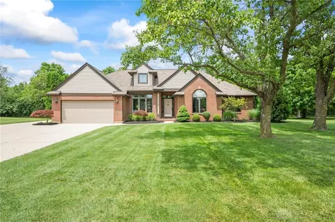 2335 Blackoak Dr, Troy, OH 45373