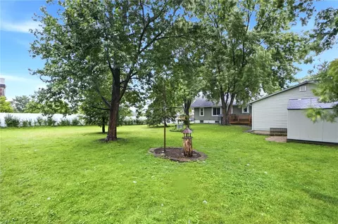 Exterior - 1733 Aero Ave, Kettering, OH 45429 photo 8 of 11