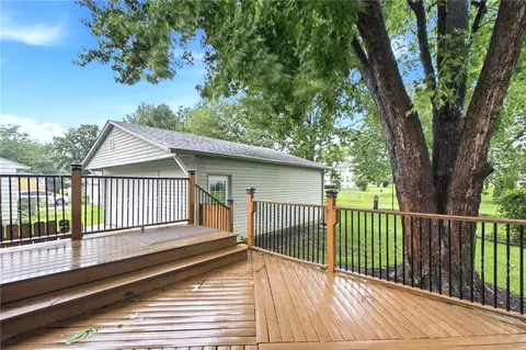 Exterior - 1733 Aero Ave, Kettering, OH 45429 photo 9 of 11