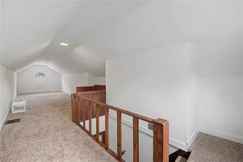 Entry Way - 516 Monteray Ave, Kettering, OH 45419 photo 6 of 7