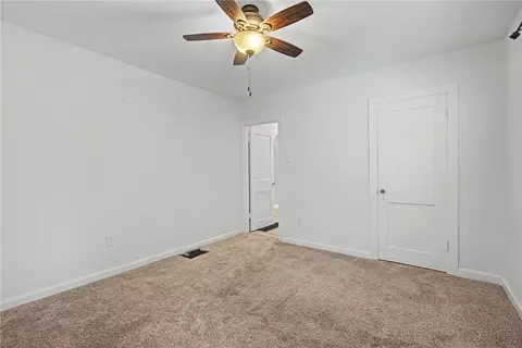 Bedroom - 516 Monteray Ave, Kettering, OH 45419 photo 4 of 6