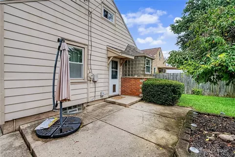 Exterior - 516 Monteray Ave, Kettering, OH 45419 photo 7 of 14