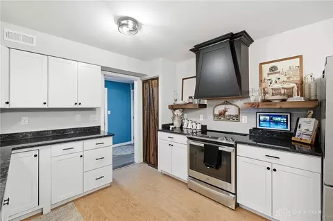 Kitchen - 3564 Shrine Rd, Springfield, OH 45502 photo 5 of 5