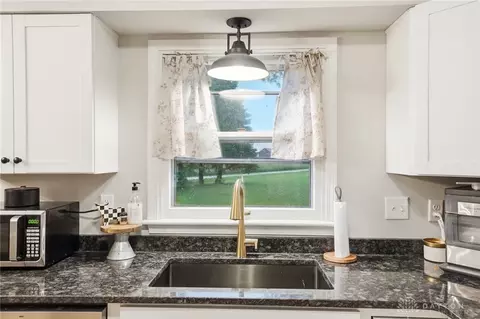 Kitchen - 3564 Shrine Rd, Springfield, OH 45502 photo 2 of 5
